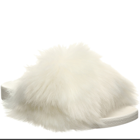 Bearpaw Lucinda Faux Fur Slides - Picture 3 of 6
